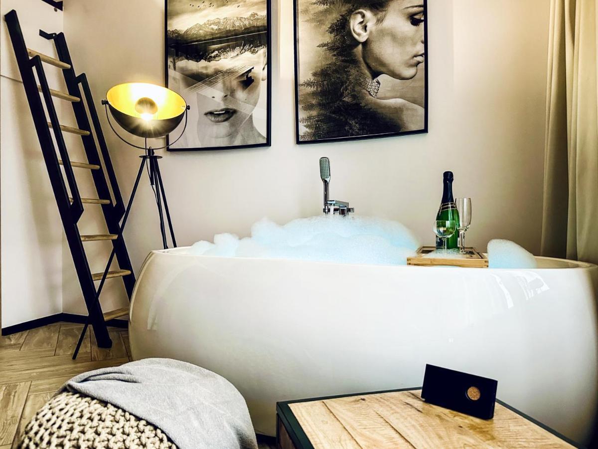 Apartment Premium Jacuzzi For Couples, Old Town Krakau Buitenkant foto