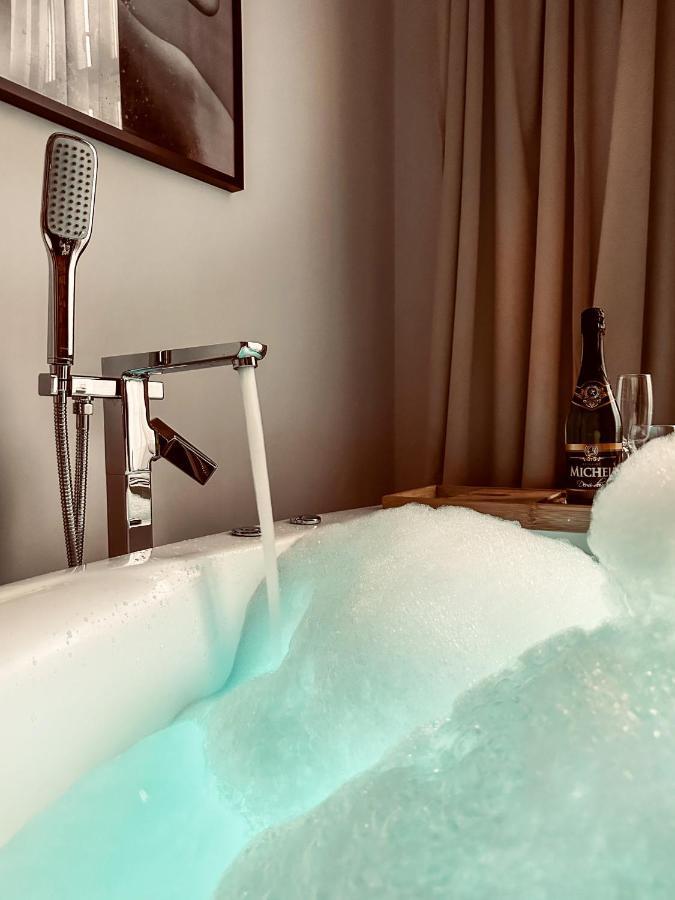 Apartment Premium Jacuzzi For Couples, Old Town Krakau Buitenkant foto